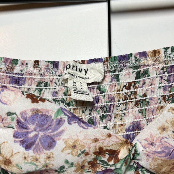 Y2K privy privately privileged Flower top - Picture 5 of 6